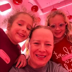 Meet your Posher, Lana